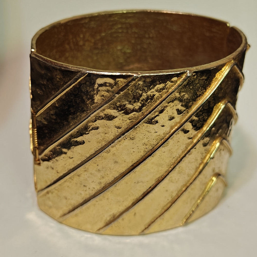 Vintage Signed Cadoro Cleopatra Bracelet
